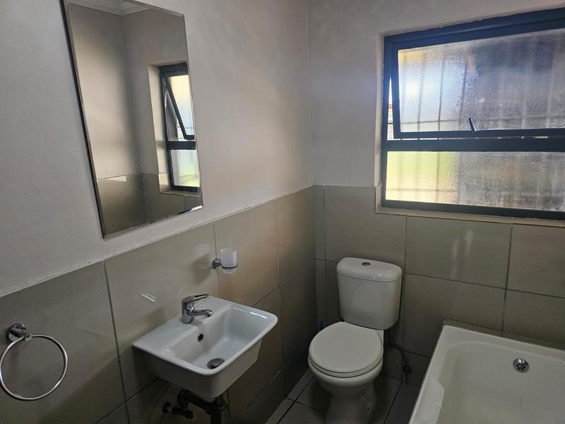 To Let 3 Bedroom Property for Rent in Kraaifontein East Western Cape